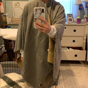Reversible wrap/cape